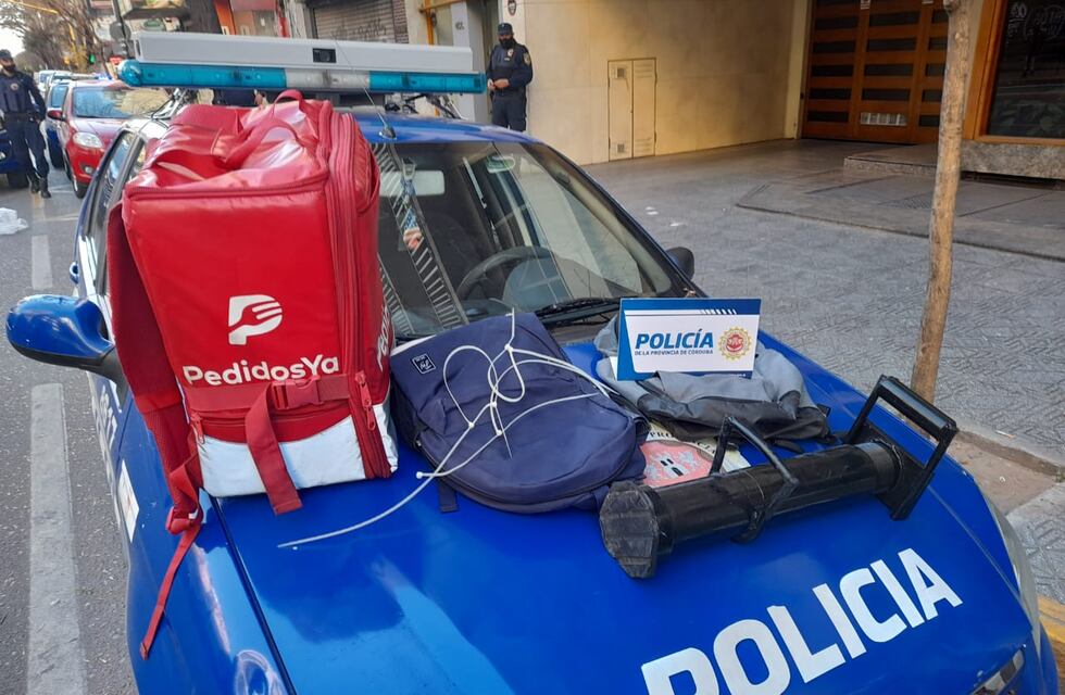 Inseguridad en Córdoba: llevaba un arma en mochila de delivery