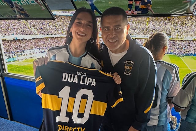 La reacción de Dua Lipa tras vivir el superclásico de Boca y River desde la Bombonera: “La gente...”