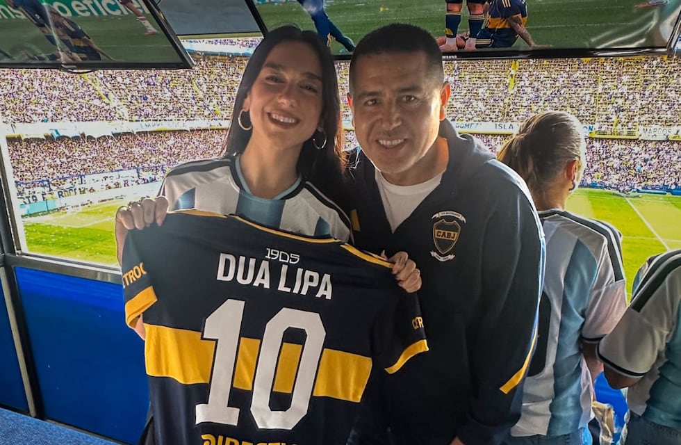 La reacción de Dua Lipa tras vivir el superclásico de Boca y River desde la Bombonera: “La gente...”