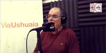 Alberto Speranza dueño de Remis Carlitos visitó “La Hora Vía” y en diálogo con la periodista María del Valle Zúñiga se refirió a la llegada de UBER.