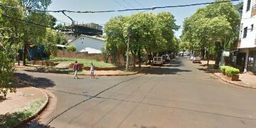 Dos estudiantes fueron asaltados a la salida del colegio en Eldorado.