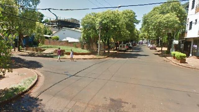 Dos estudiantes fueron asaltados a la salida del colegio en Eldorado.