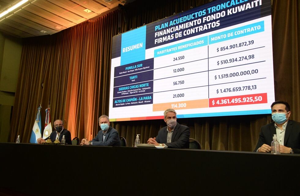Acueductos provinciales: se firmaron los contratos para la construcción en Tanti y en Punilla Sur