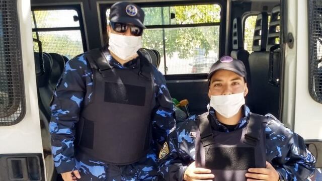 Las agentes Claudia Carrizo y Luciana Martín se convirtieron en las primeras mujeres en formar parte de la División Canes y Montada/SI San Juan