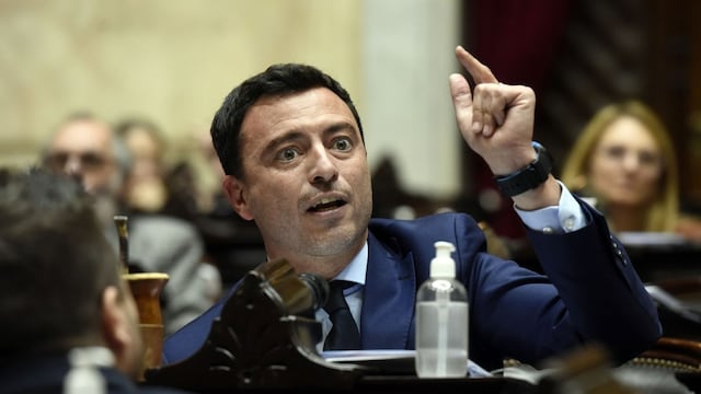 Rodrigo de Loredo explicó los motivos detrás del video realizado con IA sobre el gobernador de Córdoba.