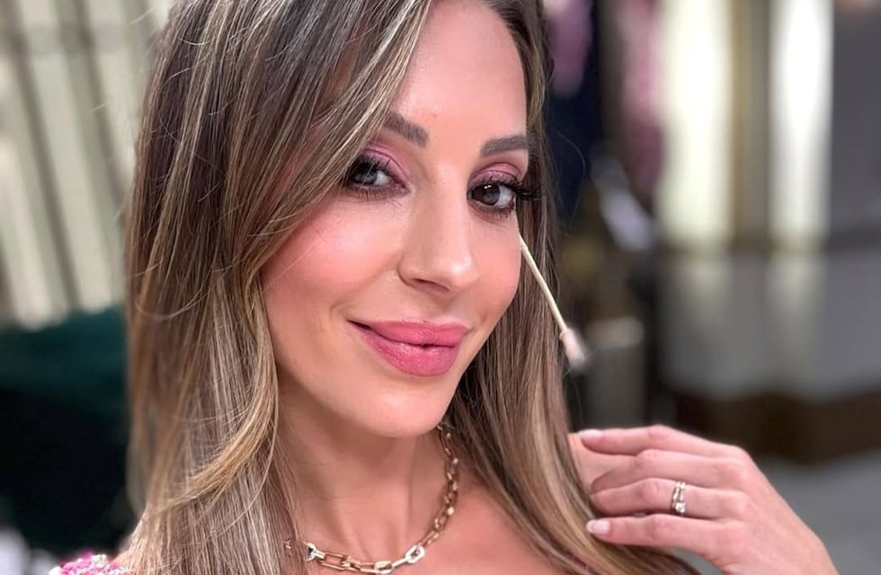 Noelia Marzol presumió su espectacular figura con un look total black y las botas que son tendencia