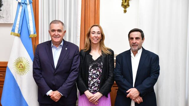 Reunión entre el gobernador Osvaldo Jaldo y la doctora Eva Jané Llopis, representante en Argentina de la OPS/OMS