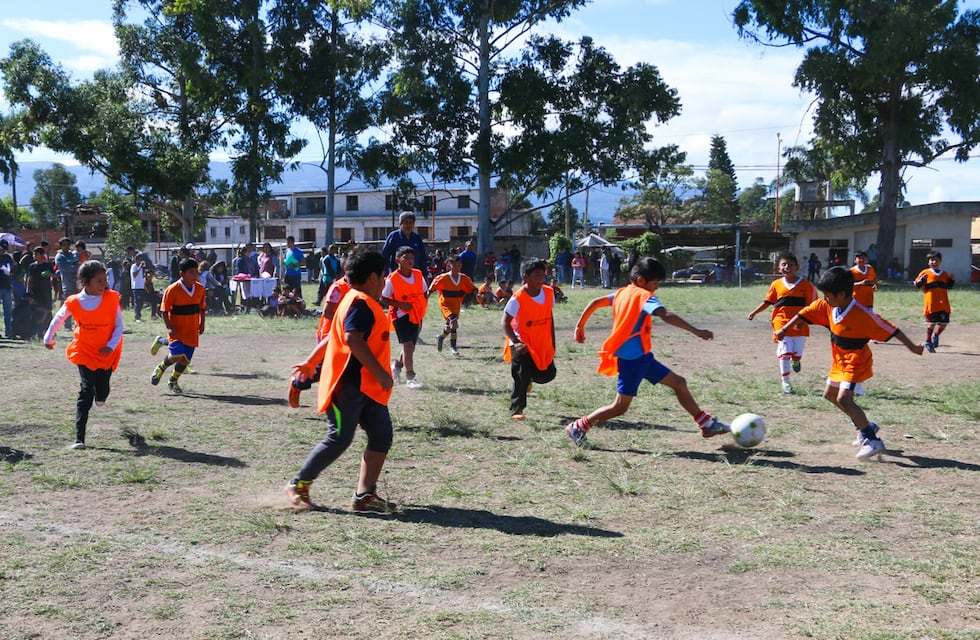 Centenares de chicos juegan desde este viernes el torneo “Manuel ‘El Negro’ Guerrero”