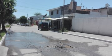 Pérdida de agua en la calle Belgrano al 900