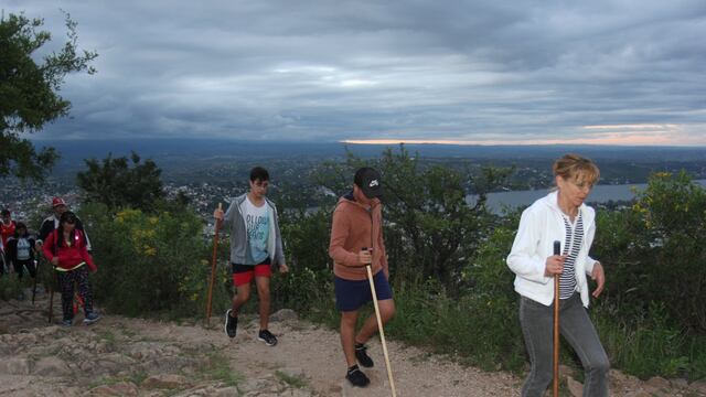 Ascenso Cerro de la Cruz. Carlos Paz