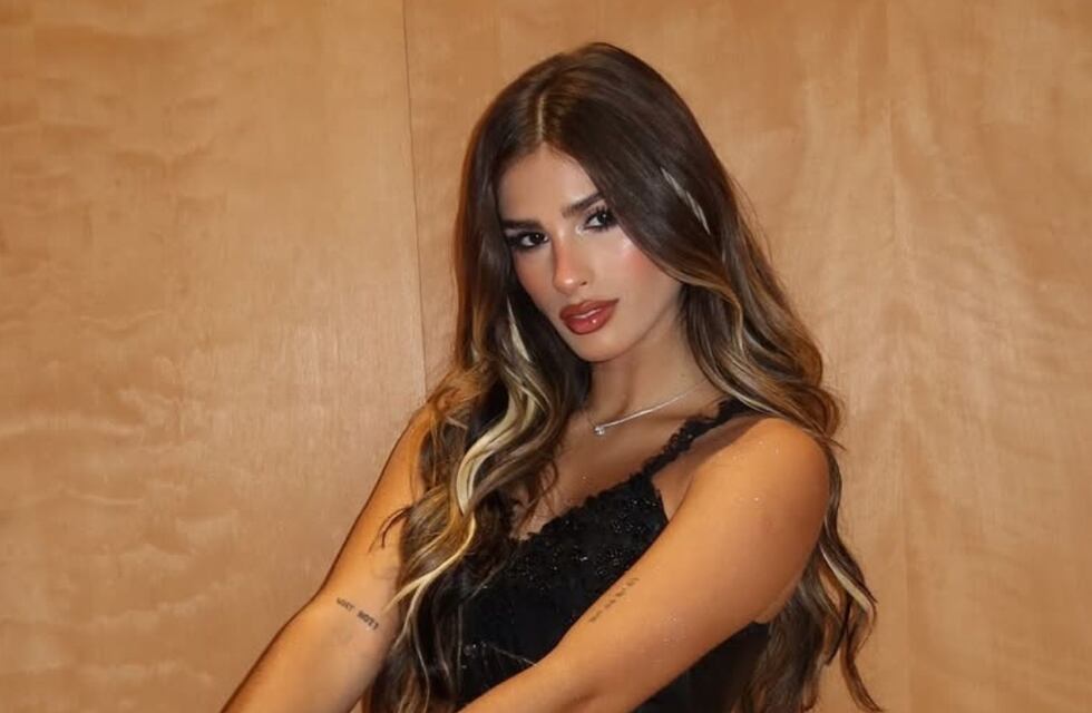 Jean ajustado y minitop: Julieta Poggio, la ex Gran Hermano, lució un look total denim y demostró ser la reina de la primavera