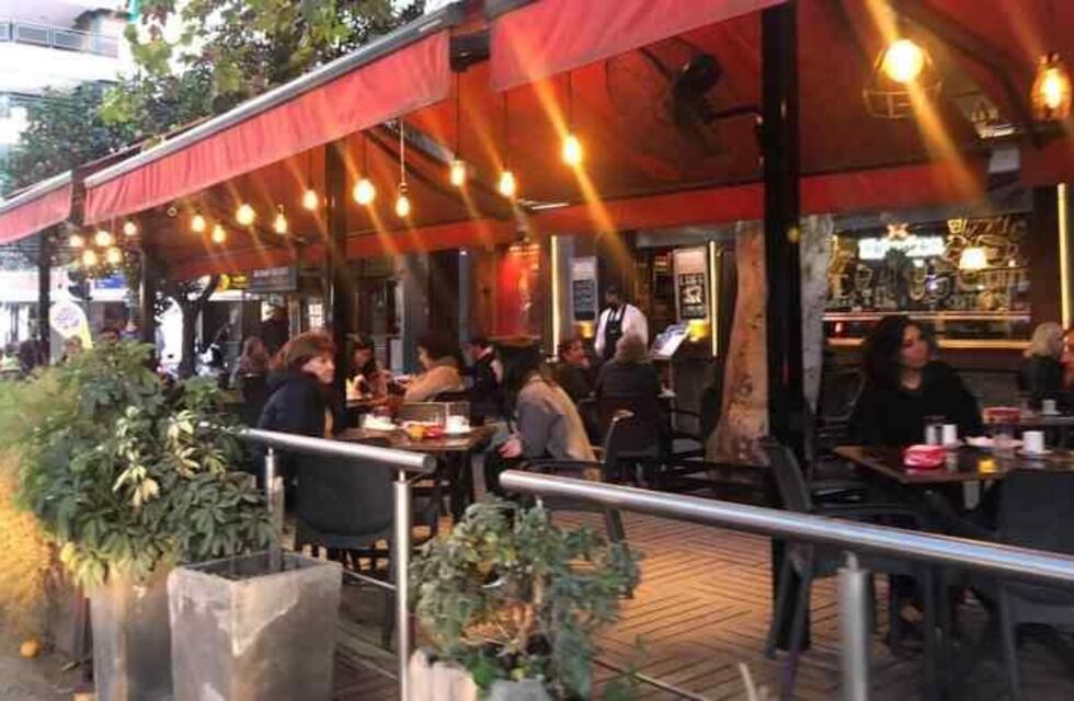 En San Miguel de Tucumán se amplió hasta las dos el horario de apertura de bares y restaurantes