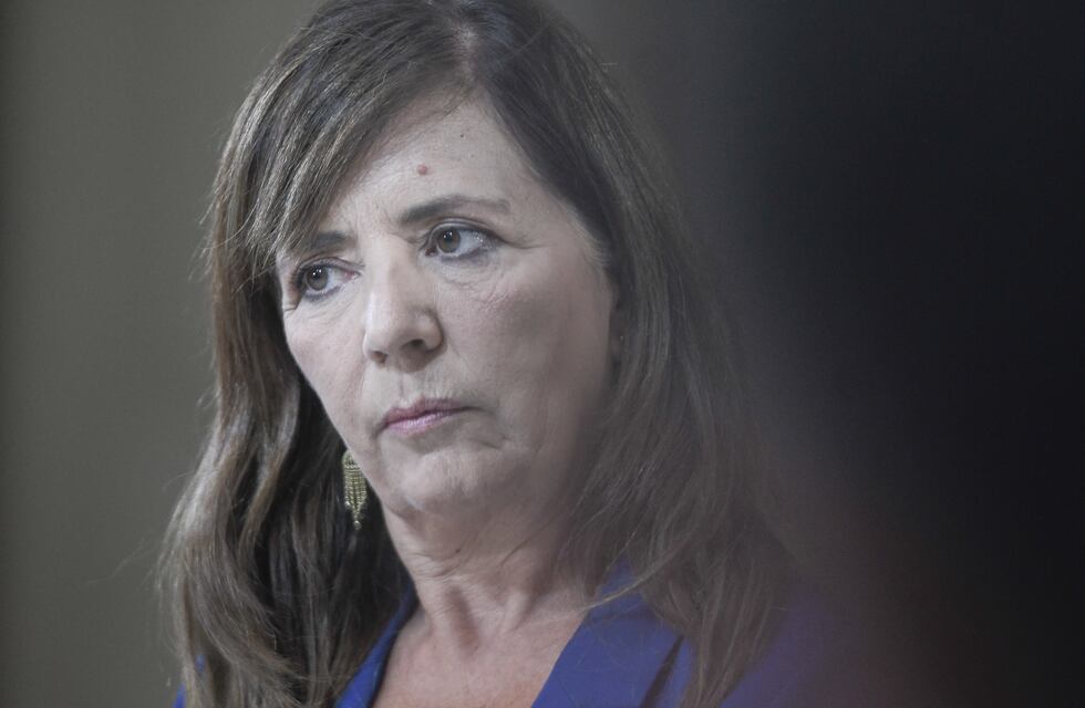 Gabriela Cerruti cuestionó que los medios de comunicación publiquen el valor del dólar blue porque “es un bien ilegal”