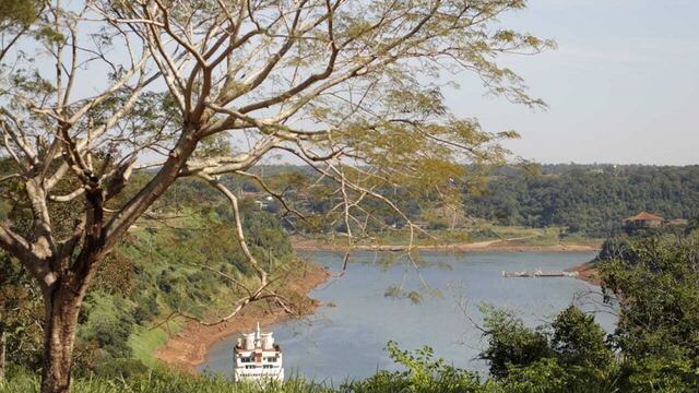 Por la bajante del Iguazú, otra vez la ciudad con problemas de agua