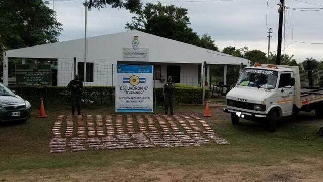 Gendarmería Nacional incautó droga en Corrientes que habría salido desde Jardín América. Gendarmería Nacional