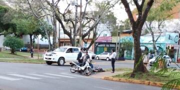 Un motociclista terminó lesionado tras siniestro vial en Posadas.