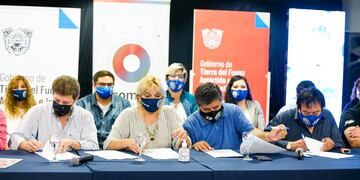 Melella: “nuestro compromiso se centra en el sostenimiento del salario de las y los servidores públicos”
