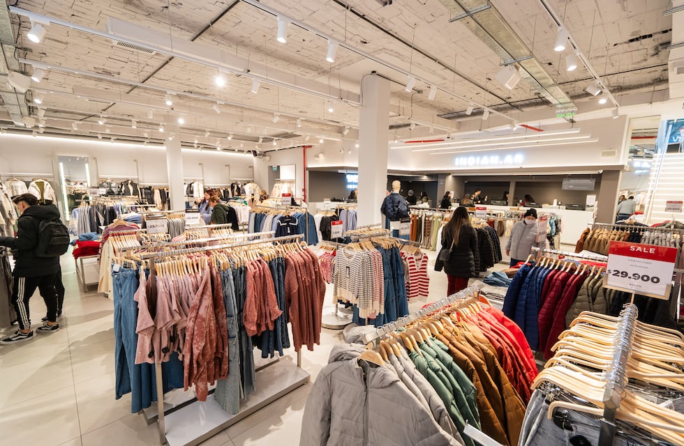 Una reconocida marca internacional de ropa llegó a Córdoba: dónde queda el local