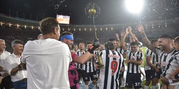 Talleres y Belgrano animaron un clásico espectacular en el estadio Mario Alberto Kempes. Se impuso la T por 3-0. (Fotografías de Pedro Castillo y Facundo Luque)