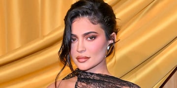 El impactante árbol de Navidad de dos metros de Kylie Jenner que es furor en Instagram.