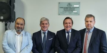 Fabio Mudry, Jorge Barraguirre, Roberto Dellamonica y Cristian Fiz, luego del descubrimiento de una placa alusiva