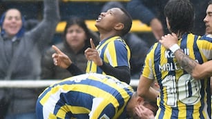 Jaminton Campaz abrió la cuenta este domingo ante los cordobeses.