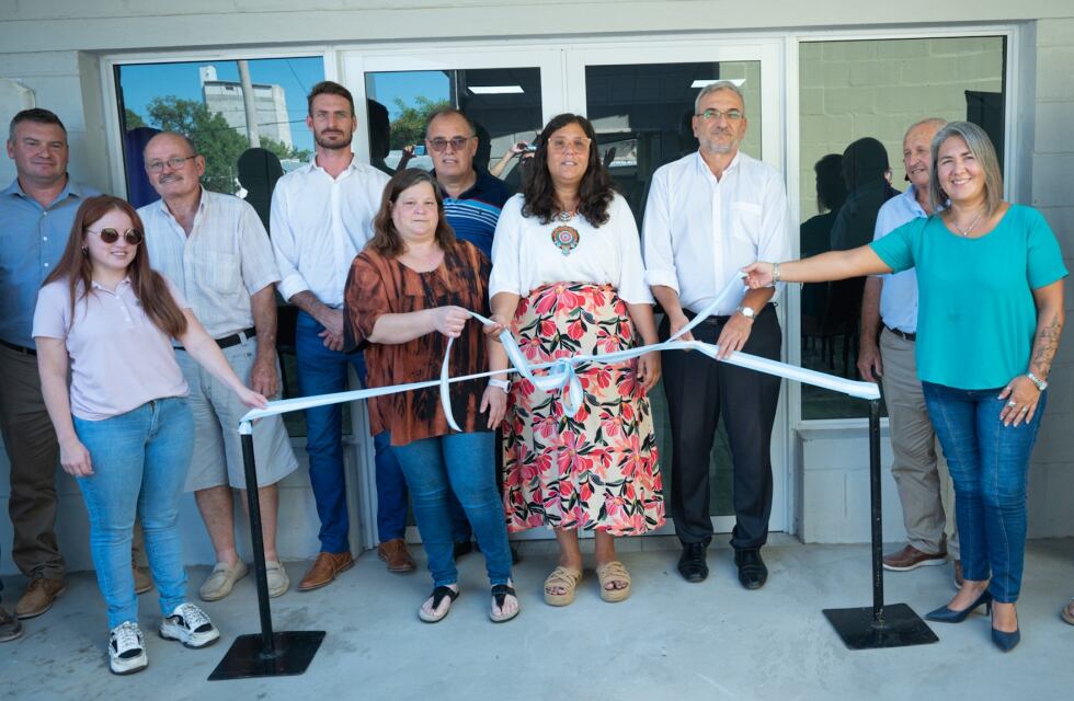 María Juana: entrega de aportes e inauguración del punto violeta