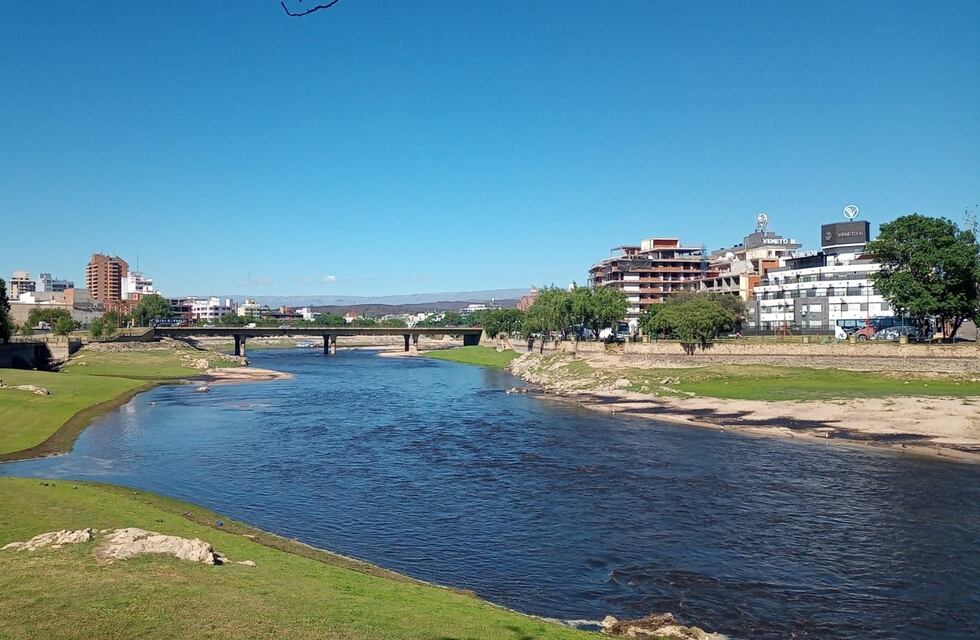 Lluvias en las Altas Cumbres: un metro de agua ingresó al río San Antonio y aporta caudal al lago San Roque