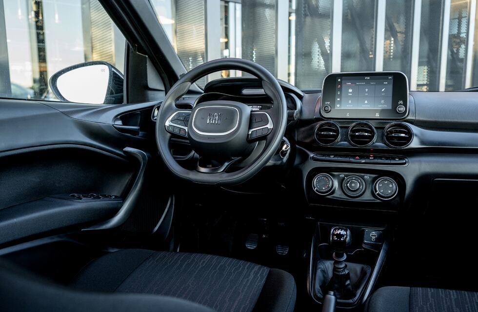 Un fabricante bajó 5% el precio de su auto más económico: de qué modelo se trata y cuánto cuesta