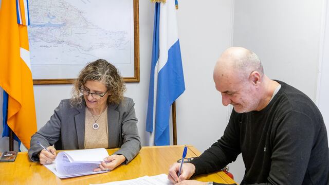Ushuaia: firman convenio para la adquisición de equipamiento para el matadero