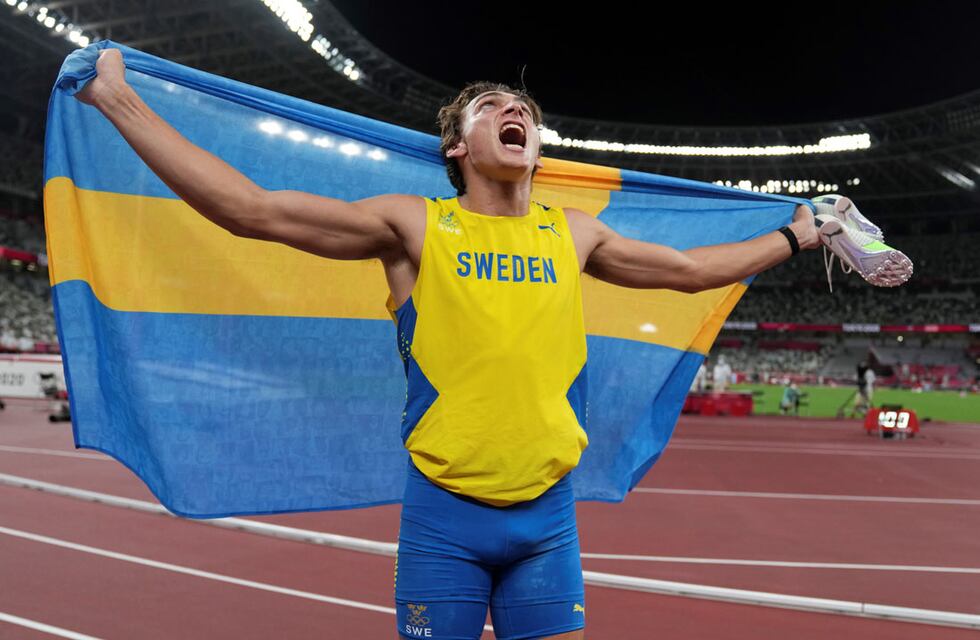 Armand Duplantis, el “Messi” del salto con garrocha, batió su propio récord con un salto impresionante