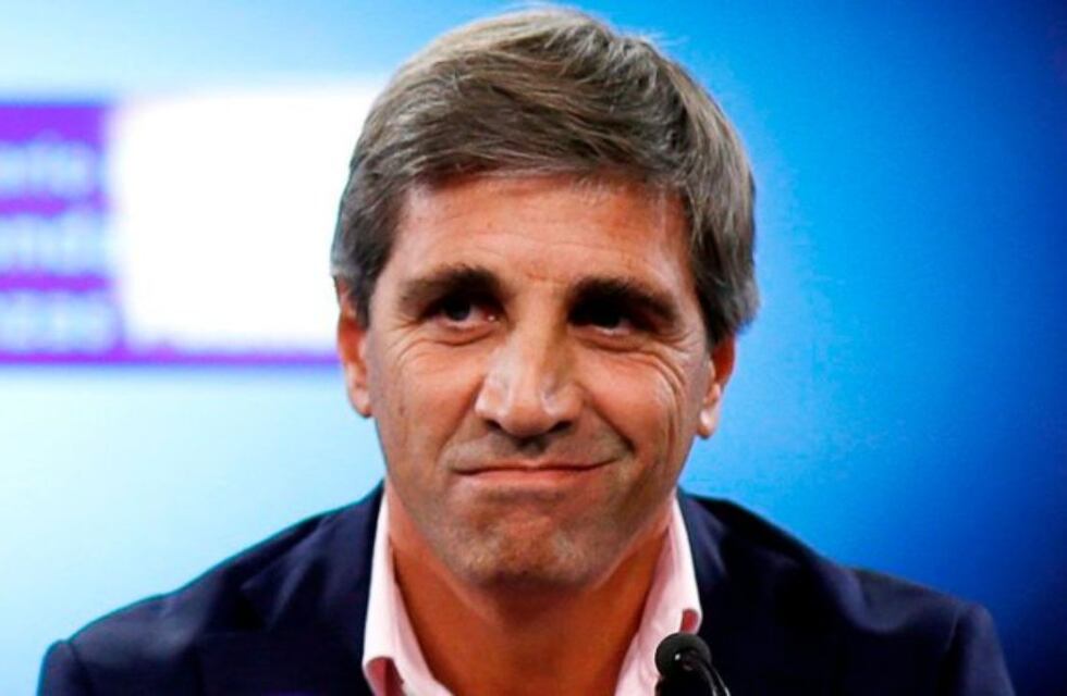 El mensaje de Luis Caputo a los argentinos: “Tardará meses que la reactivación se sienta”