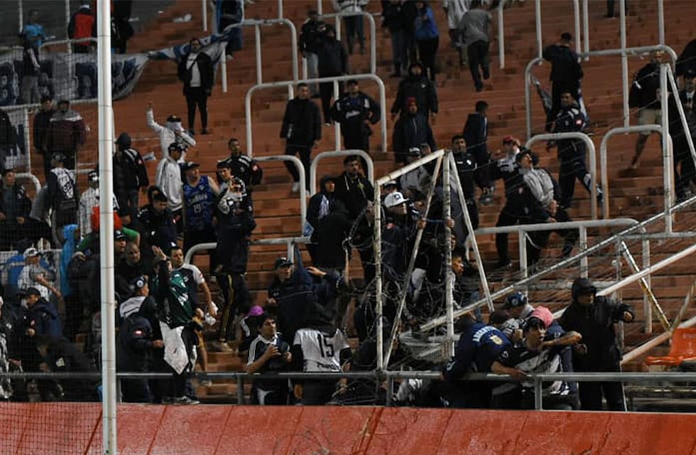Qué castigo recibirá Quilmes después de los incidentes ante Boca por Copa Argentina en Mendoza