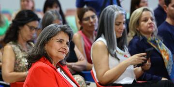 Diana María Ramírez Carvajal es abogada de la Universidad de Medellín, Magíster en Derecho Procesal de la misma Universidad y Doctora en Derecho de la Universidad Externado de Colombia.