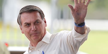 El presidente Jair Bolsonaro se enfrentó con un youtuber porque se burló de cómo disparaba: "No tendría problema en disparar a un gordito de tu tamaño"