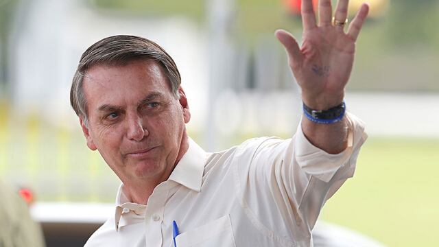 El presidente Jair Bolsonaro se enfrentó con un youtuber porque se burló de cómo disparaba: "No tendría problema en disparar a un gordito de tu tamaño"