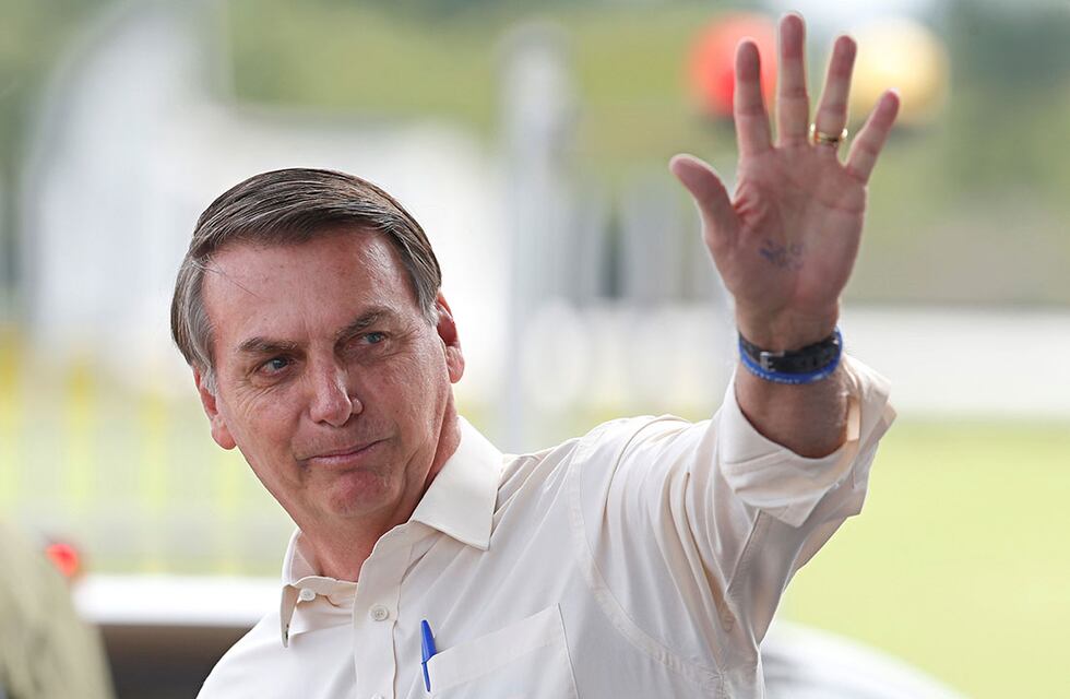 Jair Bolsonaro, de nuevo en la polémica: se peleó con un youtuber y lo amenazó