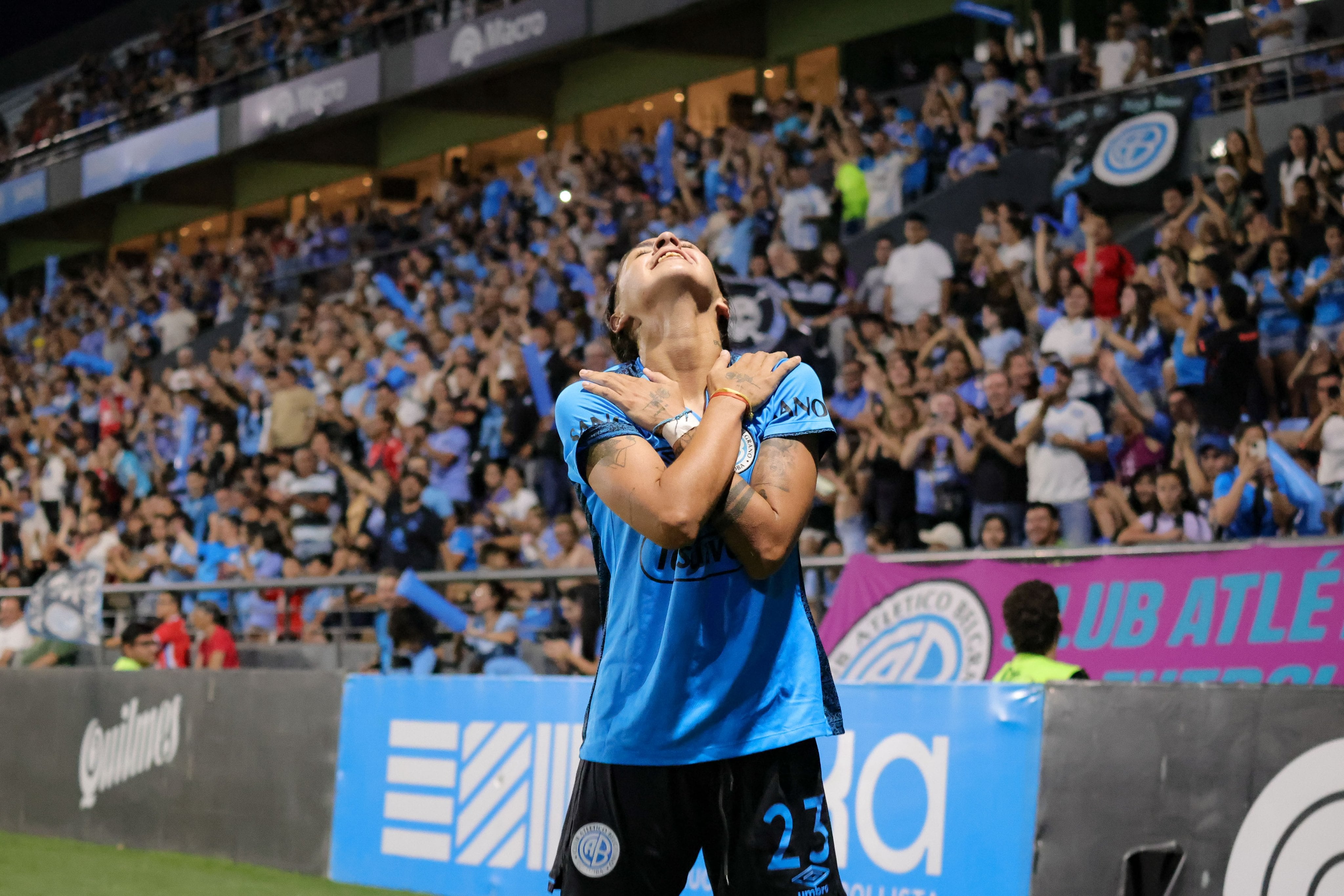 Lourdes Rodríguez, de Belgrano, celebra su gol ante River. (Prensa Belgrano).