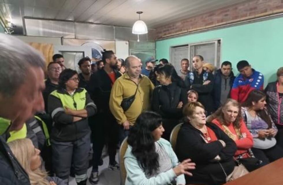 Municipales realizan el primer paro al nuevo gobierno