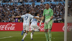 Racing derrotó a River en un partidazo en Avellaneda, y clasificó a cuartos de final.