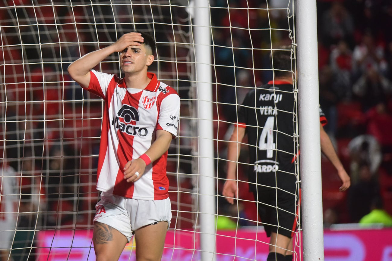 Instituto en su partido ante Independiente. (NIcolás Bravo / La Voz).