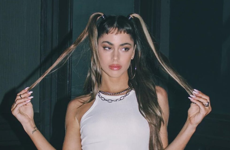 Tini Stoessel posó con un body blanco y deslumbró a sus seguidores