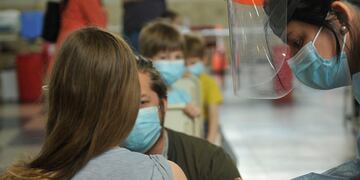 Vacunación contra el coronavirus. (Foto: Javier Ferreyra)