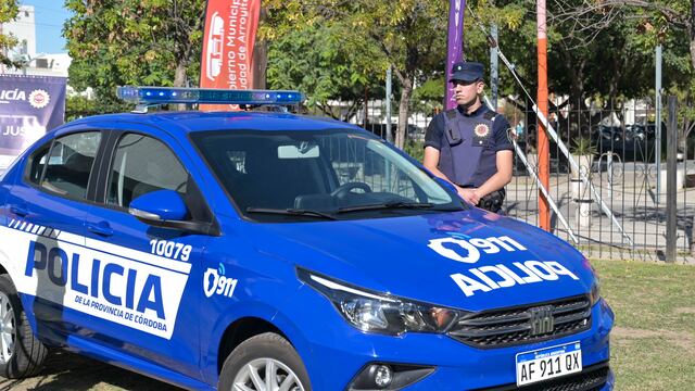 Entrega de patrullero en Arroyito