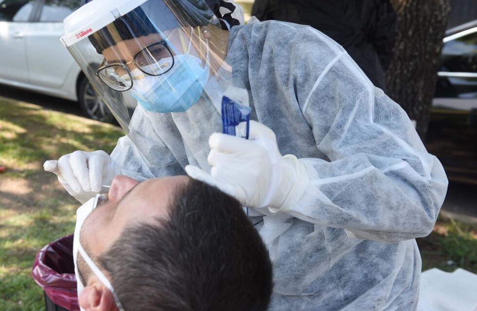 Hisopados en Santa Fe: la Provincia descarta cambios en criterios de testeo