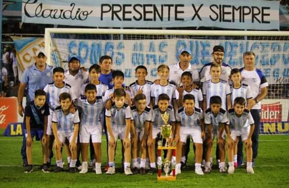 La escuela de fútbol del “Deca” espera la vuelta