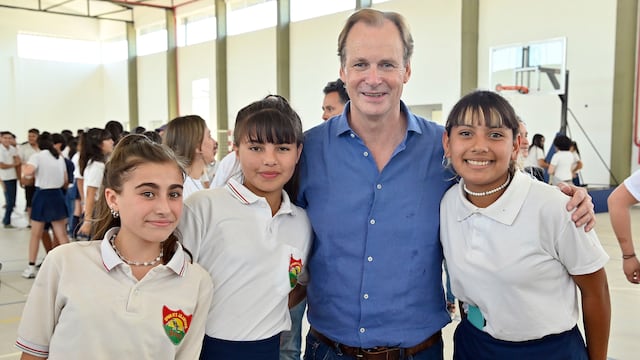 Bordet dejó inaugurada obras en Concordia.
