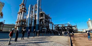 Producción. El bioetanol en base a maíz se vería afectado si se reduce la incidencia de los biocombustibles en las naftas. (La Voz / Archivo)