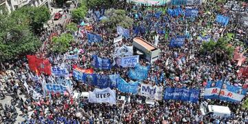 Gremios del mundo realizarán actos el 24 en “solidaridad con el movimiento obrero argentino”
