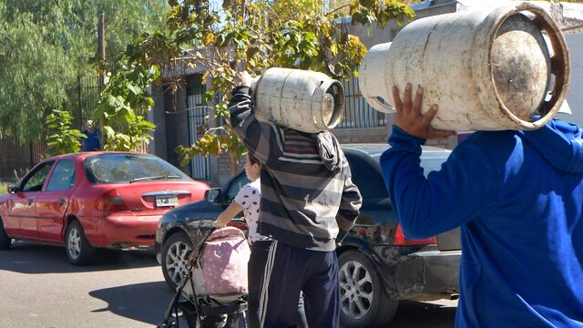 Distribución y comercialización del gas en garrafas.